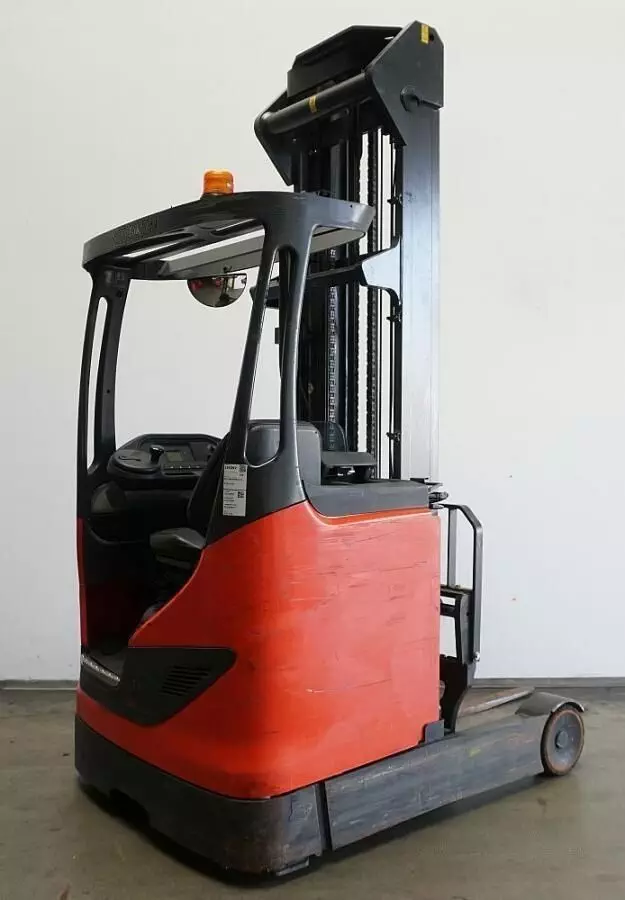 Linde Double Deep Reach Truck for Sale - Image 2