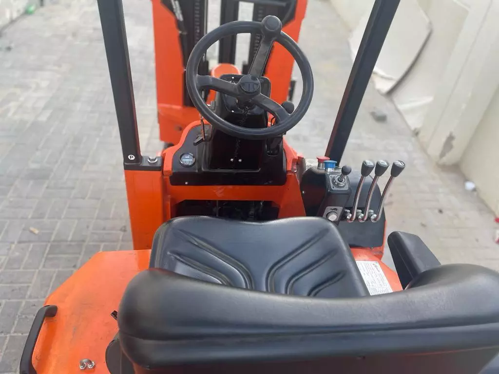Bendi Articulated Forklift for Sale - Image 3